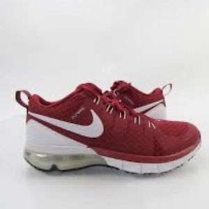 NWOT Nike Air Max TR180